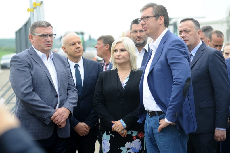 Путеви Србије за две године ненаменски потрошили ПОЛА МИЛИЈАРДЕ ЕВРА! Путеви Србије за две године ненаменски потрошили ПОЛА МИЛИЈАРДЕ ЕВРА!