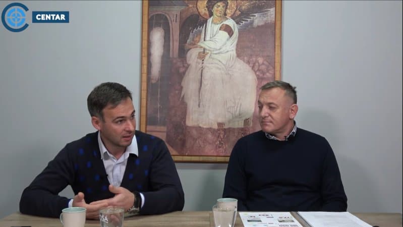М. Алексић и В. Ковачевић: Вучић нас је задужио до банкрота! (видео) М. Алексић и В. Ковачевић: Вучић нас је задужио до банкрота! (видео)