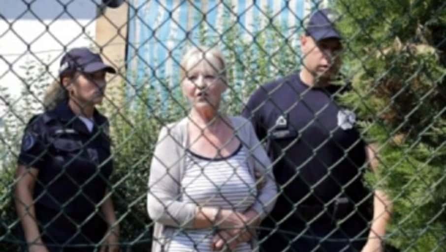 УБИЛА СЕ БАКА ЦОКА: Старица (72) која је изрешетала инвеститора, пронађена са ножем у грудима