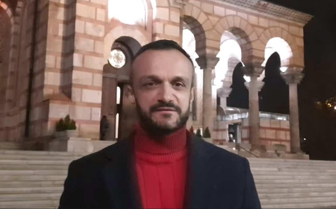 Професор др. Дејан Мировић: Скандалозан избор патријарха, Порфирије брани Вучића уместо КиМ, љуби руку папи (видео) Професор др. Дејан Мировић: Скандалозан избор патријарха, Порфирије брани Вучића уместо КиМ, љуби руку папи (видео)