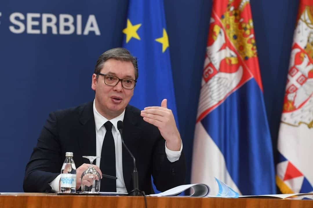 Кажите народу да не хапсите нарко мафију што сте ви тако хтели него зато што вас је притисла екипа из ДЕА! Кажите народу да не хапсите нарко мафију што сте ви тако хтели него зато што вас је притисла екипа из ДЕА!