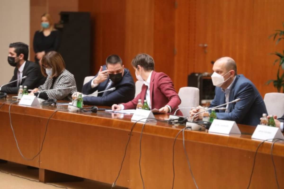 Кризни штаб разјаснио шта ће све бити затворено до понедељка