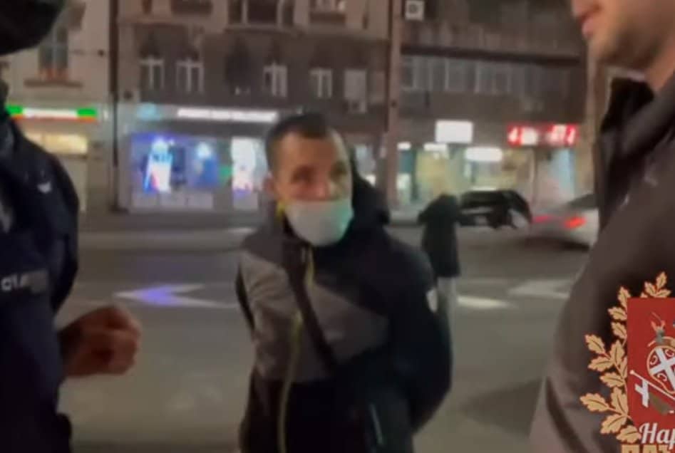 Београд: У строгом центру града мигранти напали и опљачкали монахиње СПЦ! (видео) Београд: У строгом центру града мигранти напали и опљачкали монахиње СПЦ! (видео)