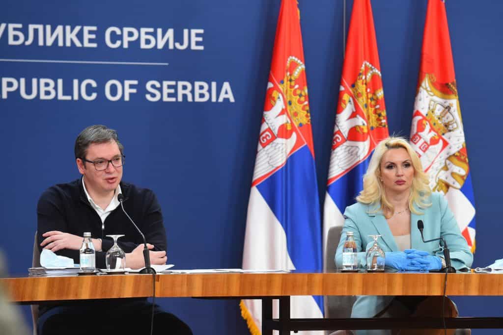 Преко фирме брата министарке Кисић, Вучић опрао паре за…