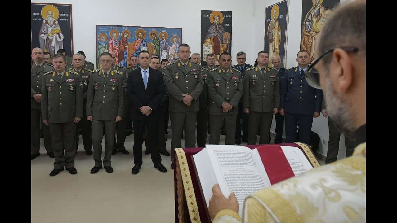 Питање за Генералштаб Војске Србије: Имате ли кога иоле нормалног да командује остацима српске војске?! Питање за Генералштаб Војске Србије: Имате ли кога иоле нормалног да командује остацима српске војске?!