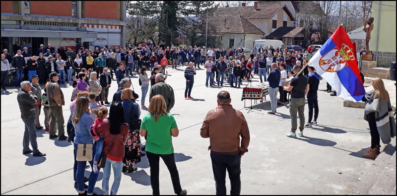 ПРОТЕСТ у Прањанима: Не дамо воду, ваздух и земљу! Зауставићемо рударску мафију! (видео) ПРОТЕСТ у Прањанима: Не дамо воду, ваздух и земљу! Зауставићемо рударску мафију! (видео)
