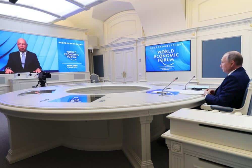 Владимир Путин: Прети нам крах у светском развоју испуњен борбом свих против свих Владимир Путин: Прети нам крах у светском развоју испуњен борбом свих против свих
