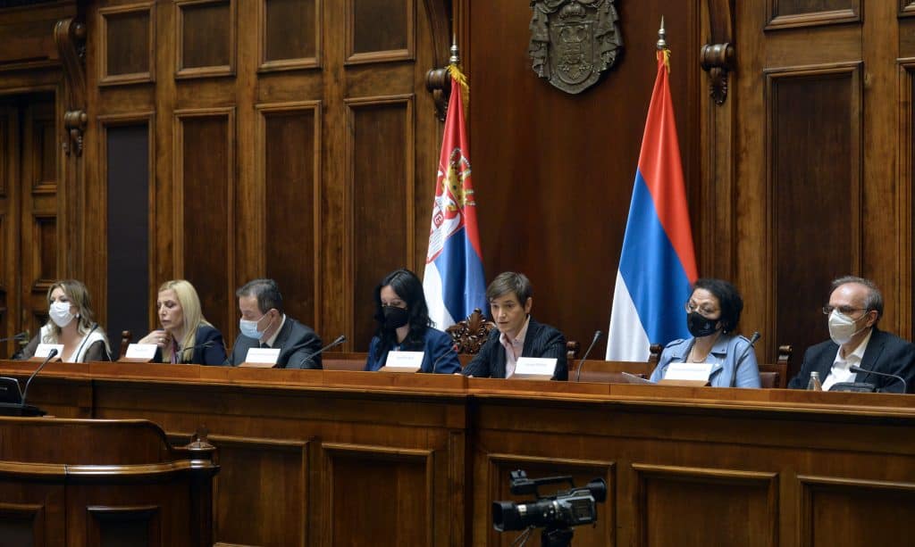 Одбор Скупштине Србије за уставна питања и законодавство покренуо процес промене Устава Одбор Скупштине Србије за уставна питања и законодавство покренуо процес промене Устава