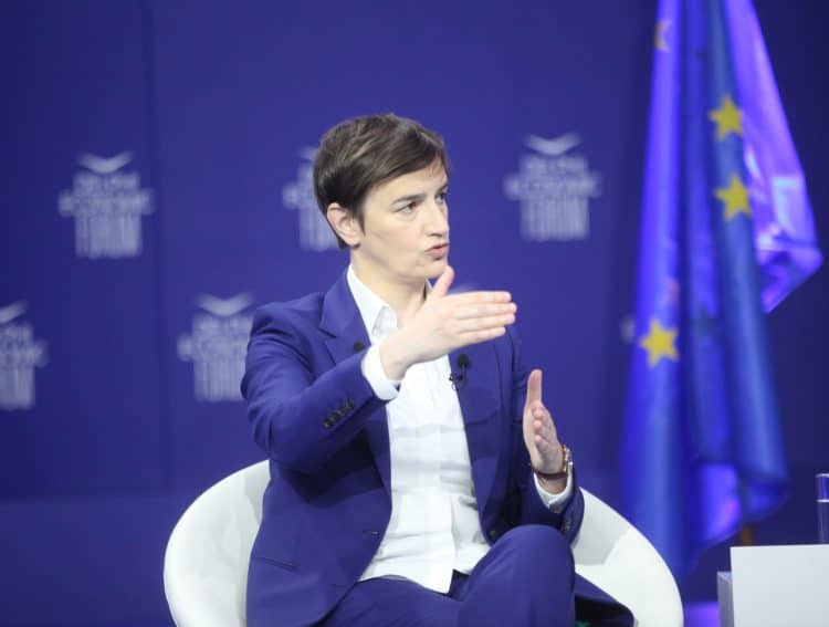 Шиптарски копилан и ти можете само оно што имате на Корчули и у Чипуљићима да предате шиптарима! Шиптарски копилан и ти можете само оно што имате на Корчули и у Чипуљићима да предате шиптарима!
