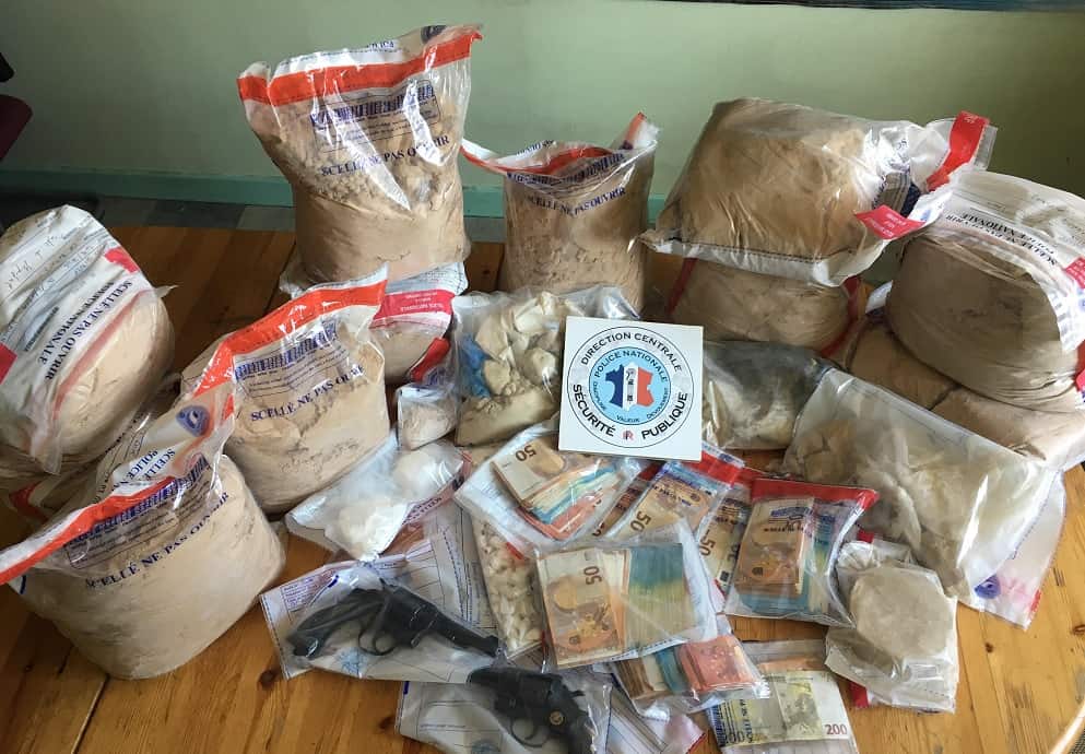 Албанија и Косово највеће складиште и логистичка база за растурање хероина и дроге у Европи Албанија и Косово највеће складиште и логистичка база за растурање хероина и дроге у Европи