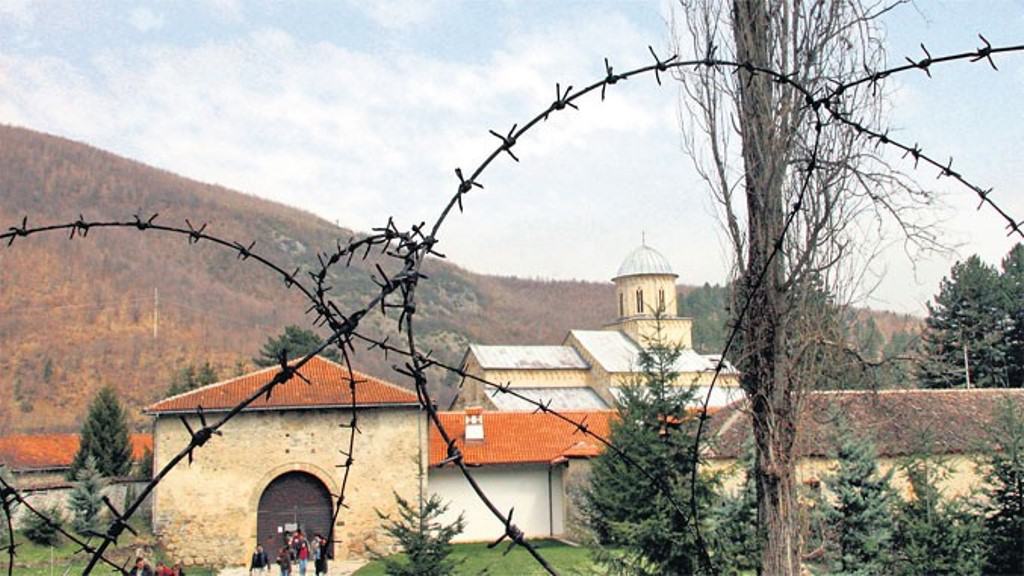 Српској баштини на Космету прети нестанак – за 22 године НАТО окупације уништено 150 цркава и манастира Српској баштини на Космету прети нестанак – за 22 године НАТО окупације уништено 150 цркава и манастира