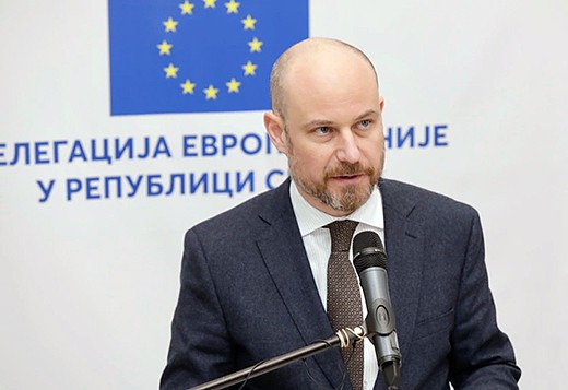Ви из ЕУ не водите рационалну политику ка Белорусији већ против њих водите крсташки рат! Ви из ЕУ не водите рационалну политику ка Белорусији већ против њих водите крсташки рат!