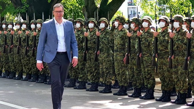 Ово су претеће поруке које стижу војницима, многи одбијају вакцину и поред уцена! (фото) Ово су претеће поруке које стижу војницима, многи одбијају вакцину и поред уцена! (фото)