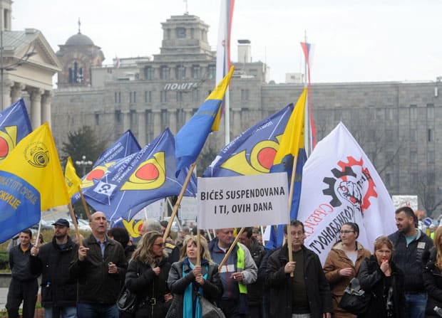 ПОШТАРИ спремају велики протест, доста им је ботова и певача које држава запошљава код њих… ПОШТАРИ спремају велики протест, доста им је ботова и певача које држава запошљава код њих…