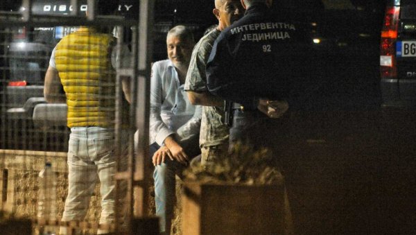 Чедoмир Јовановић признао да је поново звао Вучића да га спашава после дивљања у Београду Чедoмир Јовановић признао да је поново звао Вучића да га спашава после дивљања у Београду