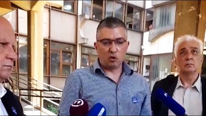 Думановић након саслушања: Говорио сам о БИА и Јовањици, највећој нарко-фарми у Европи (видео) Думановић након саслушања: Говорио сам о БИА и Јовањици, највећој нарко-фарми у Европи (видео)