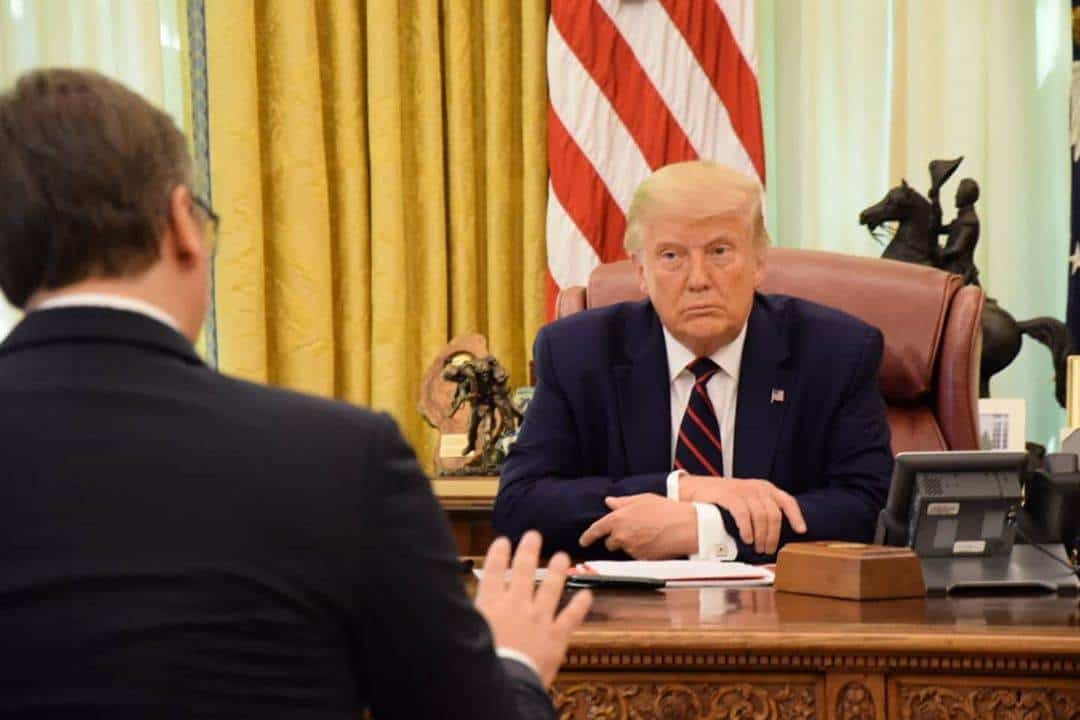 СКАНДАЛ! Вучић одбио Трампову понуду да српској цркви и грађанима буде враћена имовина на КиМ отета након 1945. године (видео) СКАНДАЛ! Вучић одбио Трампову понуду да српској цркви и грађанима буде враћена имовина на КиМ отета након 1945. године (видео)