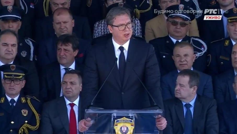 Док експлодирају фабрике наменске по Србији, режим слави дан полиције?! (видео, фото) Док експлодирају фабрике наменске по Србији, режим слави дан полиције?! (видео, фото)