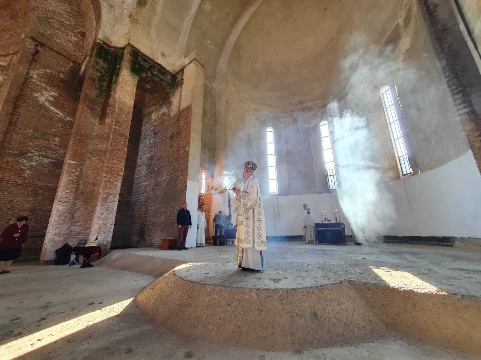 Приштина: Слава у Храму Христа Спаса после 23 године (фото, видео) Приштина: Слава у Храму Христа Спаса после 23 године (фото, видео)