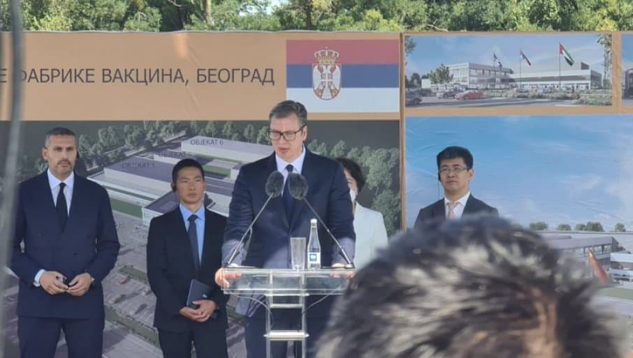 БИЋЕ ОДРЕЂЕНИХ МЕРА, КРИЗНИ ШТАБ ЋЕ РАЗМАТРАТИ: Вучић о ковид пропусницама и обавезној вакцинацији