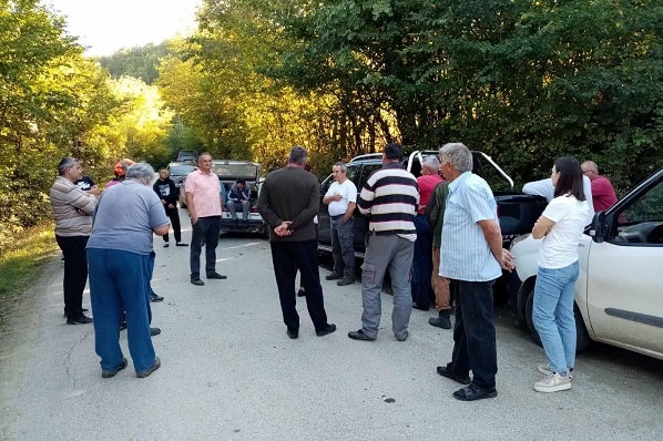 Мештани Прањана и Дружетића протерали представнике Рио Тинта из своје општине (фото) Мештани Прањана и Дружетића протерали представнике Рио Тинта из своје општине (фото)