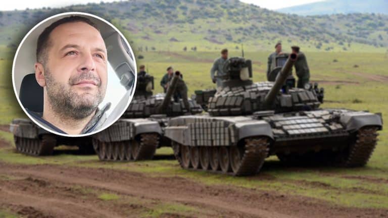 Смрт Дејана Стојковића током војне вежбе на Пештеру забележиле камере – кључни део снимка исечен Смрт Дејана Стојковића током војне вежбе на Пештеру забележиле камере – кључни део снимка исечен
