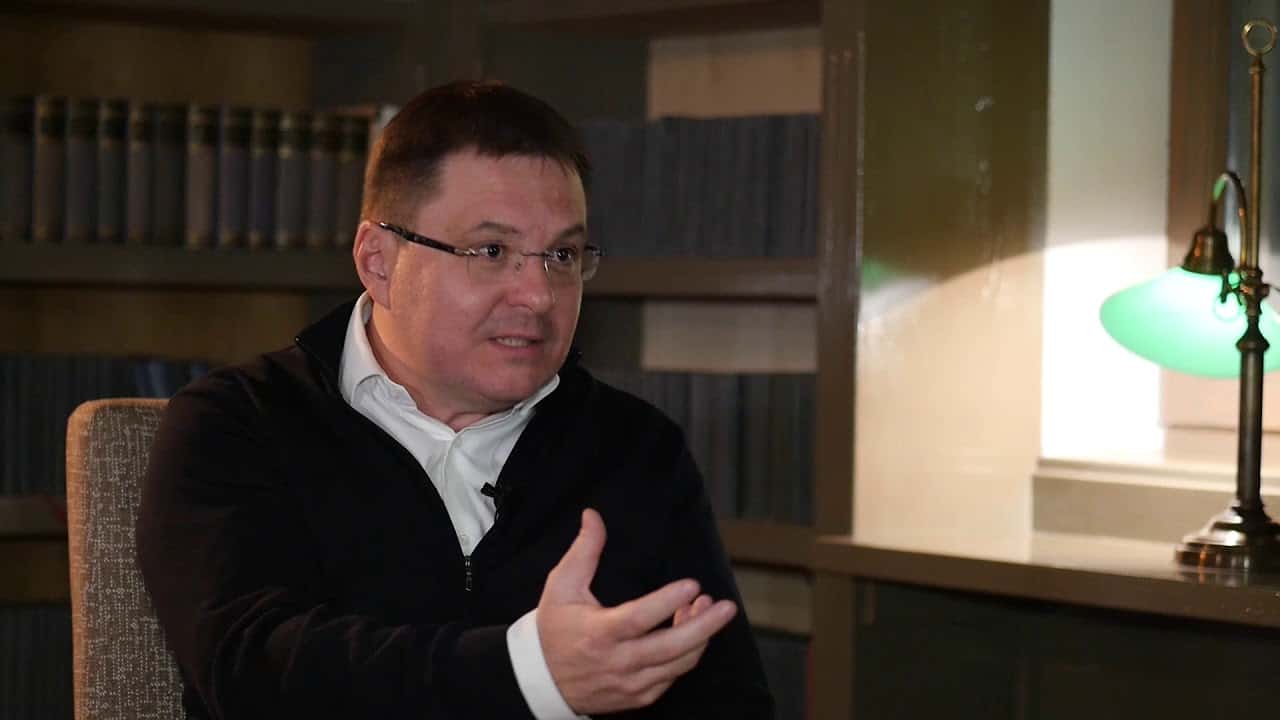 Зоран Чворовић: Владин предлог промене Закона о референдуму од грађана прави идиоте (ιδιωτες)