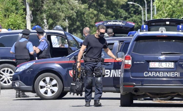 У Италији ухапшен Албанац након што је у камиону који је возио пронађено 467 килограма кокаина У Италији ухапшен Албанац након што је у камиону који је возио пронађено 467 килограма кокаина
