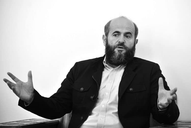 Преминуо Муамер Зукорлић
