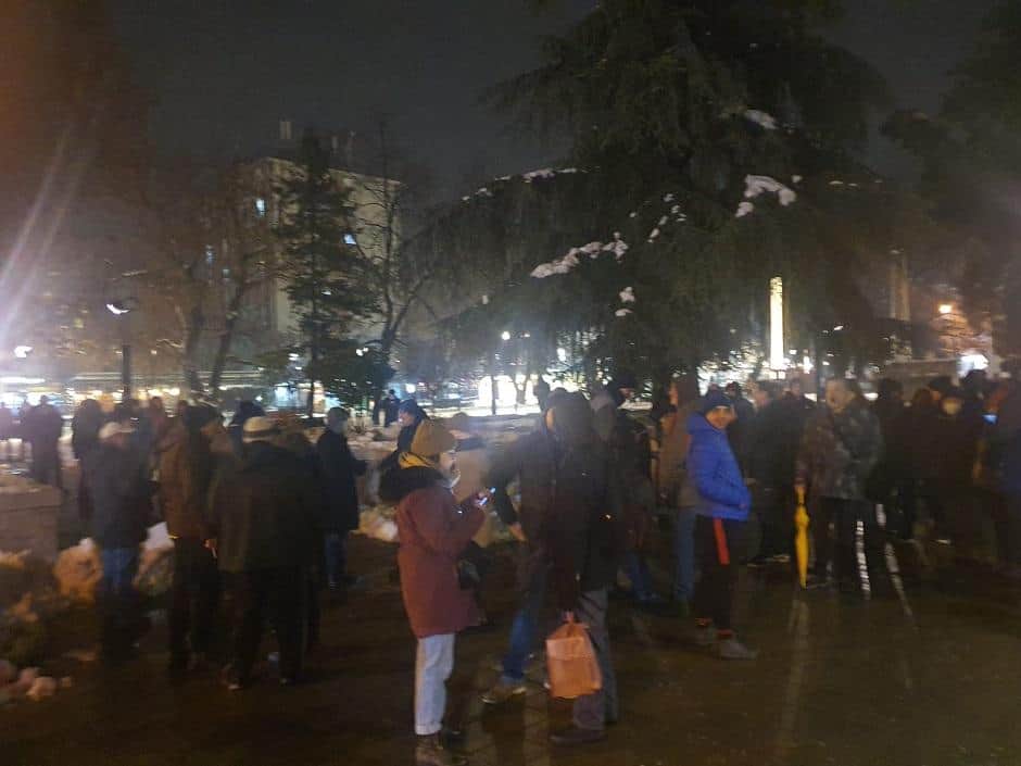 "Лопови, дајте нам грејање": Протест грађана у Обреновцу (видео) "Лопови, дајте нам грејање": Протест грађана у Обреновцу (видео)