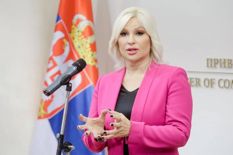 Немате струје? Нека вам светли овај безобразлук министарке Михајловић Немате струје? Нека вам светли овај безобразлук министарке Михајловић