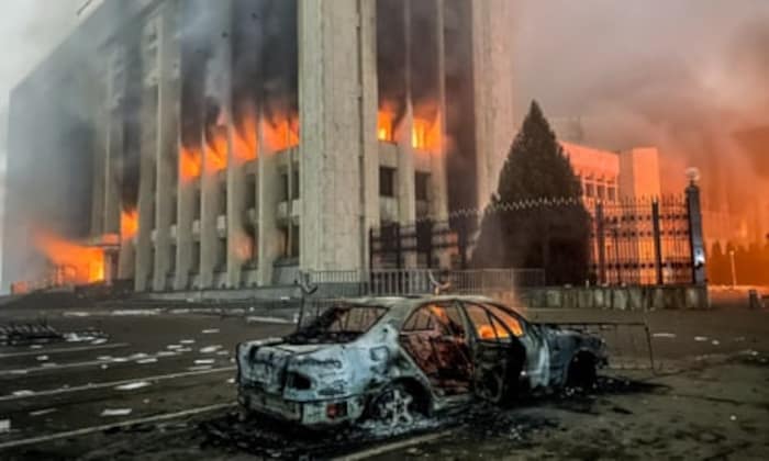 Руски мировњаци помогли казахстанској армији да поврати контролу над аеродромом Алма-Ате Руски мировњаци помогли казахстанској армији да поврати контролу над аеродромом Алма-Ате