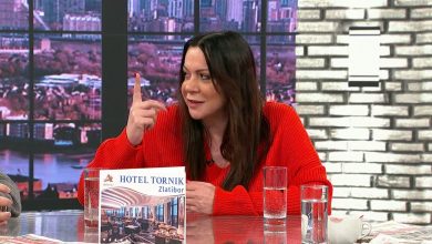 Ксенија Вучић примила три вакцине, промовисала их на пинку пре три дана (видео) Ксенија Вучић примила три вакцине, промовисала их на пинку пре три дана (видео)
