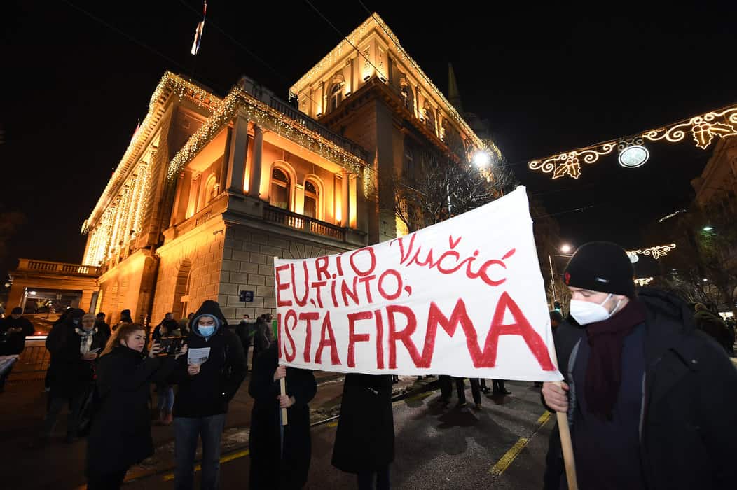 Саво Манојловић: Полиција забранила скуп, протест ипак одржавамо