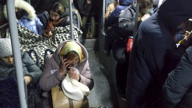У Доњецку почела евакуација жена и деце у Русији (видео) У Доњецку почела евакуација жена и деце у Русији (видео)
