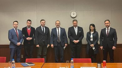 У Србији постоји глобалистичка про-ЕУ власт, глобалистичка про-ЕУ опозиција и суверенистичка опозиција У Србији постоји глобалистичка про-ЕУ власт, глобалистичка про-ЕУ опозиција и суверенистичка опозиција