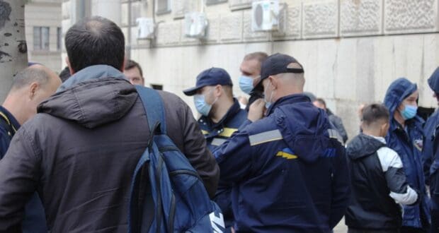 Протест радника Поште у Земуну, сутра скуп у Таковској Протест радника Поште у Земуну, сутра скуп у Таковској