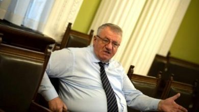 Три пута вакцинисани Шешељ завршио у болници због короне Три пута вакцинисани Шешељ завршио у болници због короне