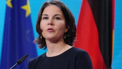 Када сте бомбардовали и комадали Србију није вам баш било до међународног права Када сте бомбардовали и комадали Србију није вам баш било до међународног права