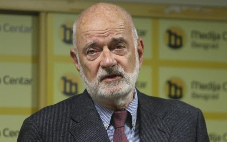 Декице, спрцао си 82 године у гузицу а Коштуница ти помогао да донесеш одлуку о кандидатури?! Декице, спрцао си 82 године у гузицу а Коштуница ти помогао да донесеш одлуку о кандидатури?!