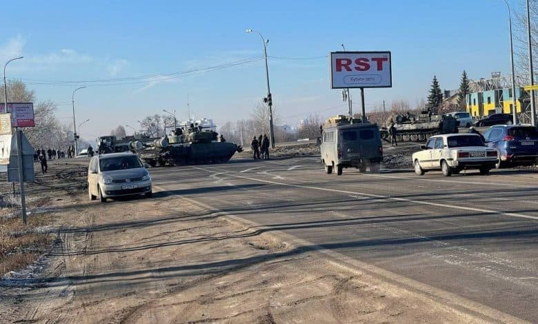 Харков опкољен, руска војска напредује ка Полтави, у Одеси постављена руска застава (видео) Харков опкољен, руска војска напредује ка Полтави, у Одеси постављена руска застава (видео)