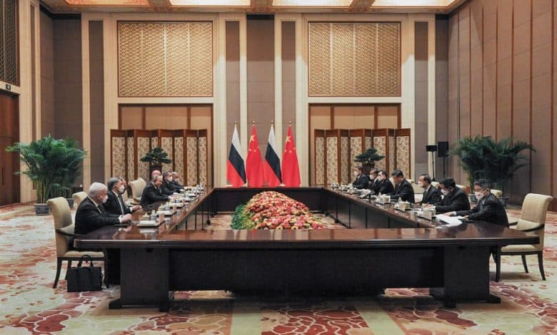 Путин и Си САД и америчке савезнике назвали мањином која омета напредак човечанства Путин и Си САД и америчке савезнике назвали мањином која омета напредак човечанства