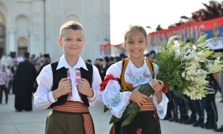 М. Ружић: Српчићи у раљама српских аутошовиниста М. Ружић: Српчићи у раљама српских аутошовиниста