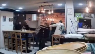 Нови Пазар: Општа макљажа у кафићу (видео) Нови Пазар: Општа макљажа у кафићу (видео)