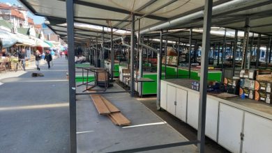Сабласни призори са пијаце у Kраљеву: Празне тезге, „рат“ против фискализације Сабласни призори са пијаце у Kраљеву: Празне тезге, „рат“ против фискализације