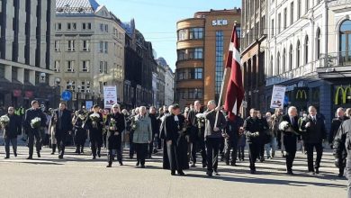 ЕУ: Марширају улицама у славу Хитлеровог СС-а и нациста ЕУ: Марширају улицама у славу Хитлеровог СС-а и нациста