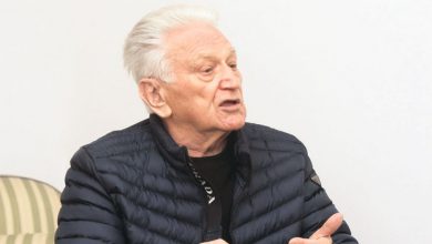 Ово издајничко и шпијунско говно послати на робију а не давати му простор у државним медијима! Ово издајничко и шпијунско говно послати на робију а не давати му простор у државним медијима!