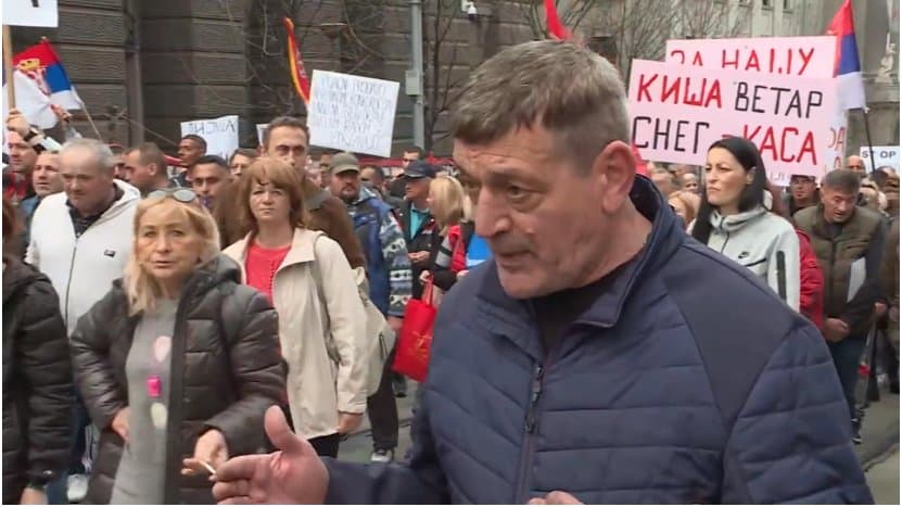 „Блокираћемо Београд“: Пијачари најављују масовни протест због увођења каса „Блокираћемо Београд“: Пијачари најављују масовни протест због увођења каса