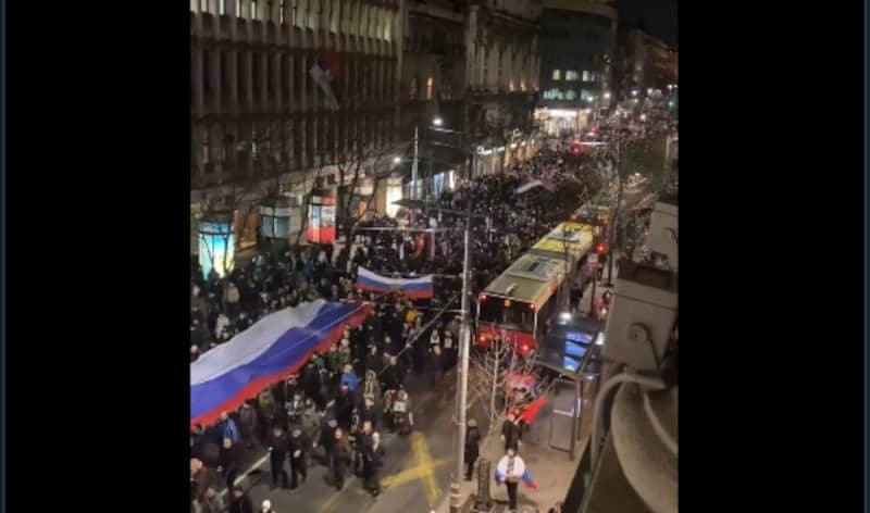 Београд: Срби масовно подржали Русију (видео) Београд: Срби масовно подржали Русију (видео)