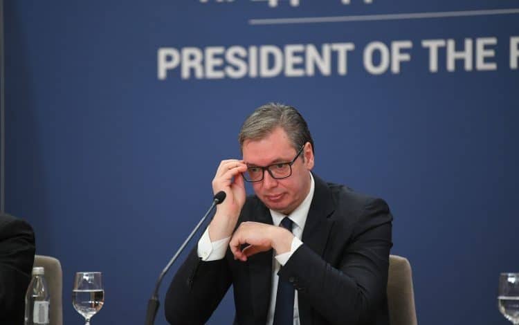 Ало "паметни", јел си се усро? Не брини, усраћеш се... Ало "паметни", јел си се усро? Не брини, усраћеш се...